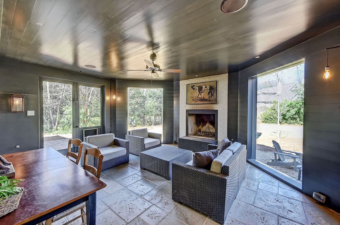 This Modern Industrial Manor By Cottingham Chalk Hayes Could Be Yours