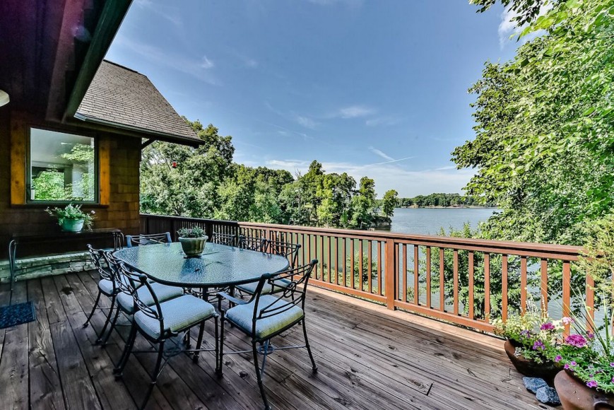 Enjoy Luxury Lake Living with this Cottingham Chalk Hayes Estate