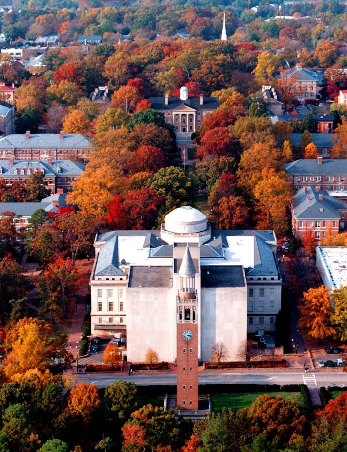 fall-in-chapel-hill-your-invitation-to-the-southern-part-of-heaven-qc-exclusive