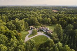 Elkin NC Airbnb - Premier Yadkin Valley Rentals -100 Acres of Serenity - Vintners Estate