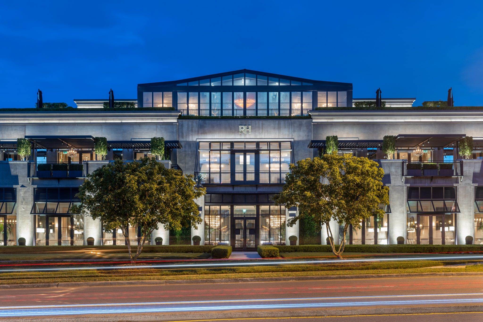 Retail & Shopping At Its Finest: Phillips Place in SouthPark