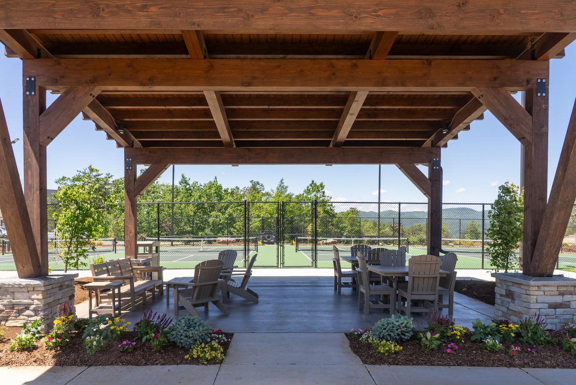 pickleball courts at the blue ridge mountain club