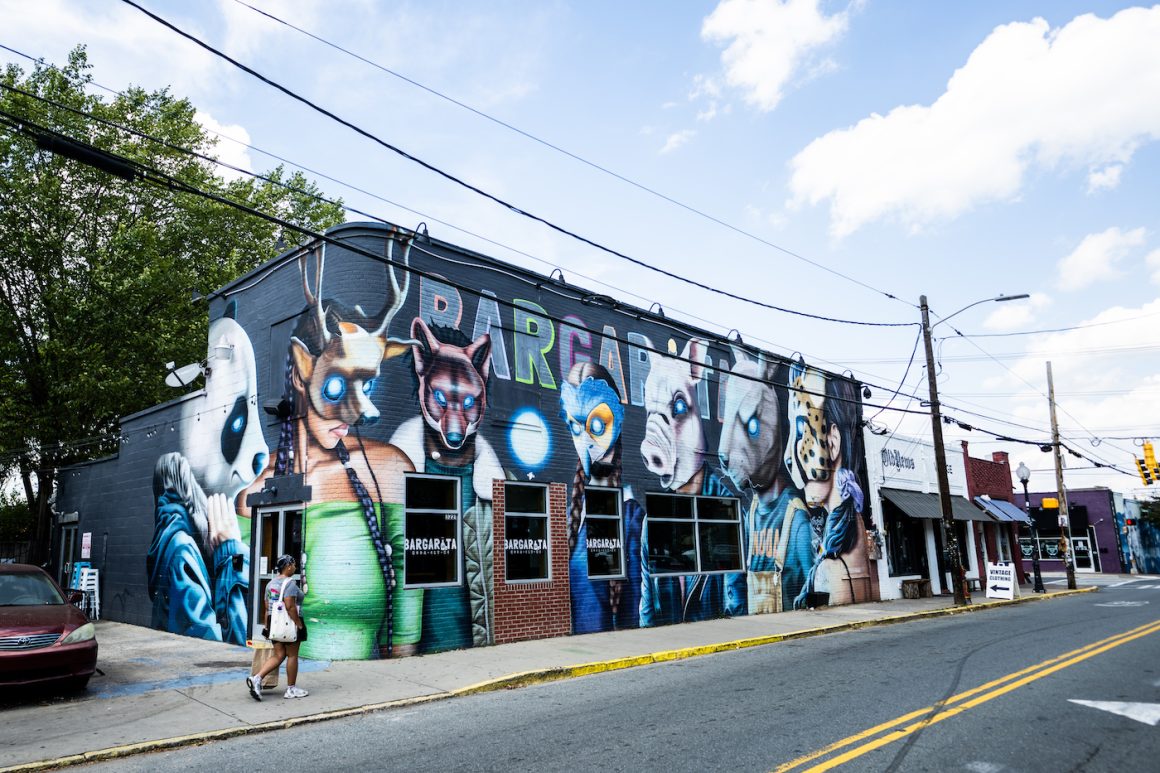 mural in plaza midwood