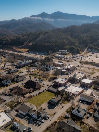 things to do in burnsville nc