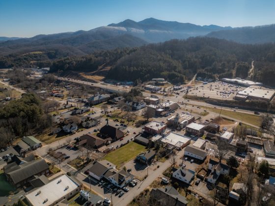 things to do in burnsville nc