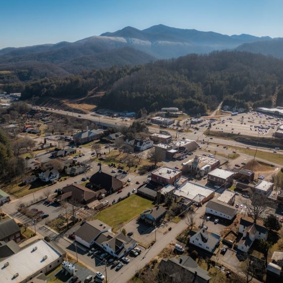 things to do in burnsville nc