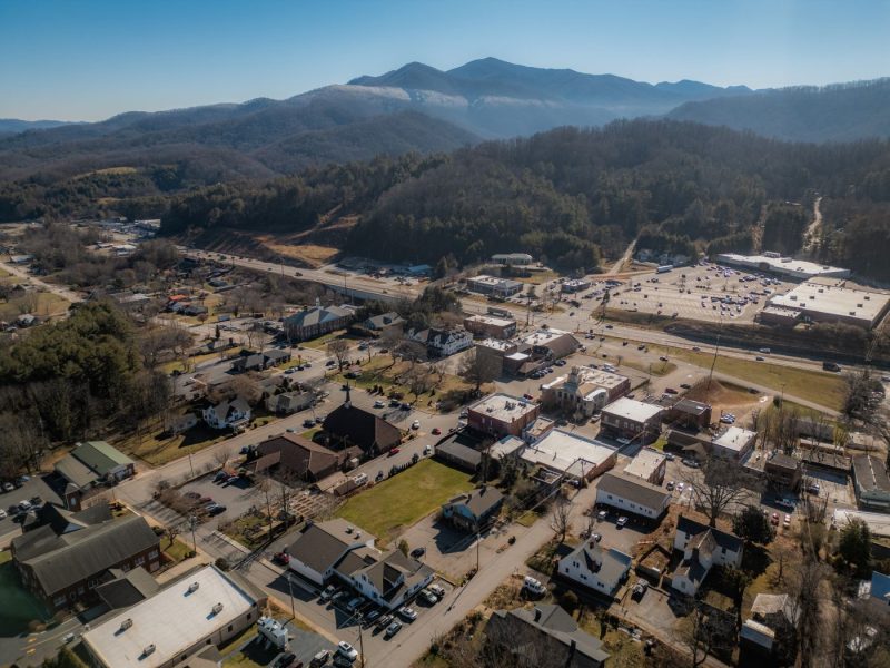 things to do in burnsville nc