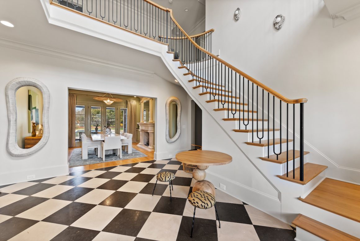 trisquare foyer